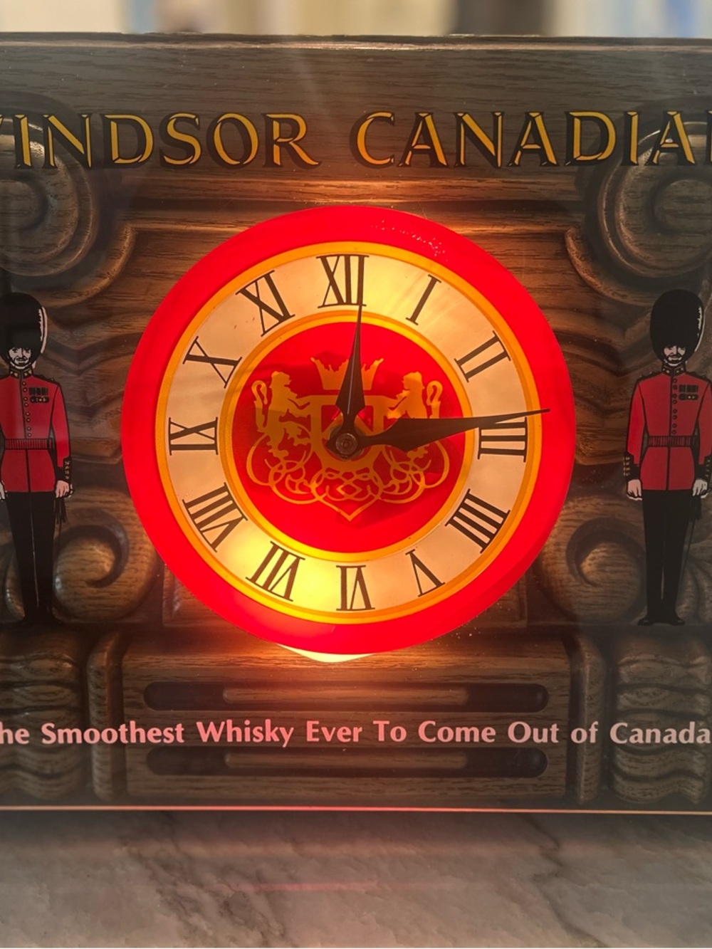 Vintage 60’s Windsor Canadian Whiskey Light Up Promotional Advertising Bar Clock - Picture 3 of 5